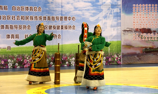 西藏第三届格桑花杯广场舞大赛举行
