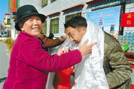 西藏：产业促增收