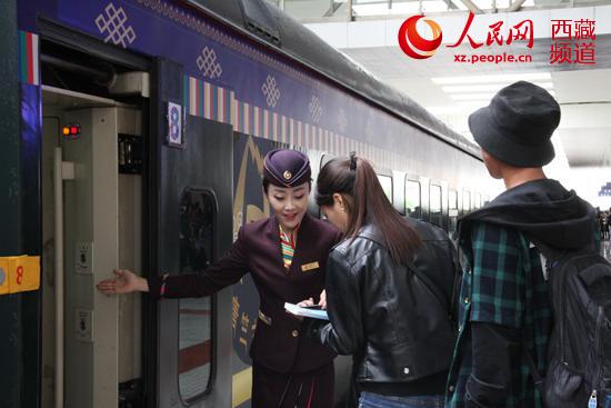 西藏开行拉萨至日喀则“唐竺古道号”品牌列车