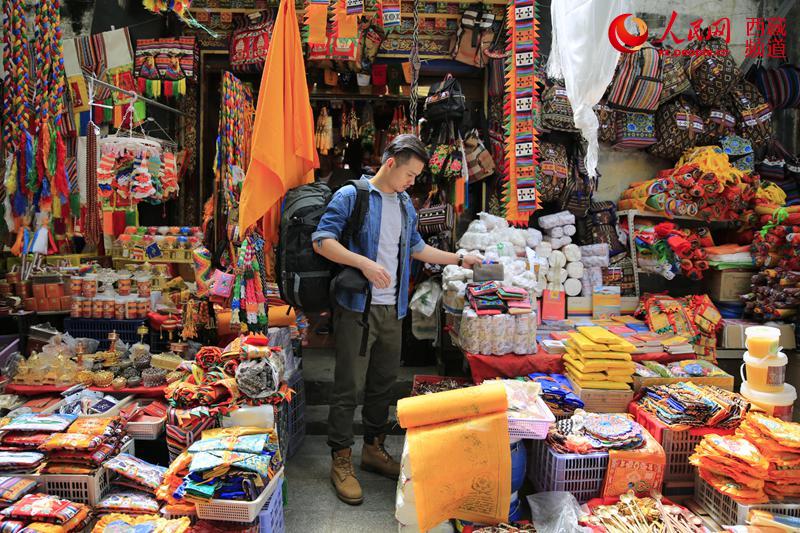 西藏首部景区旅游定制微电影《珠峰的呼唤》开机