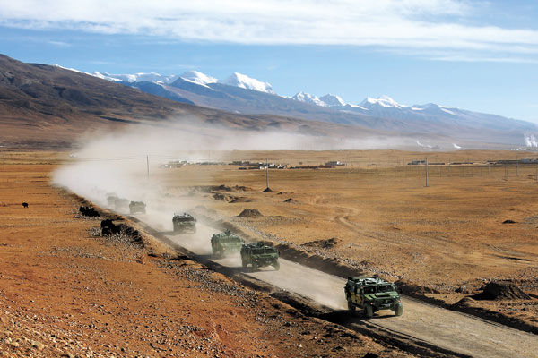 西藏军区发挥“三个一线”提升战斗力