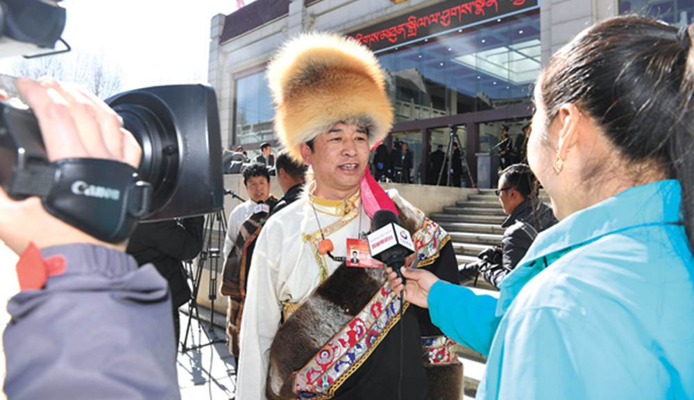 西藏自治區政協委員們：肩負重托 共商大計