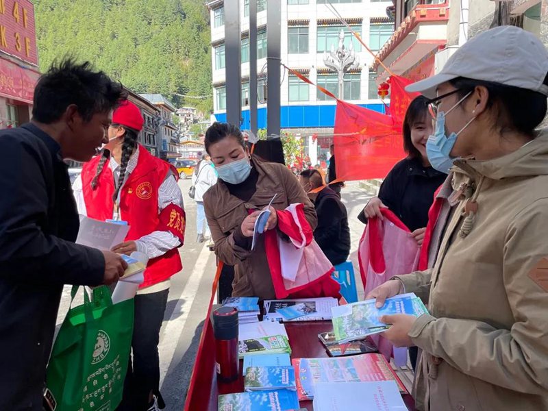 日喀则亚东县新时代文明实践中心开展全民国防宣传教育活动