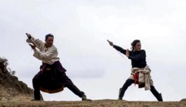 藏族题材电影《阿爸的刀》在拉萨杀青