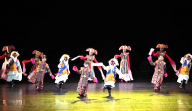 国家大剧院“美育芳草”青少年艺术节举办民族舞蹈专场演出