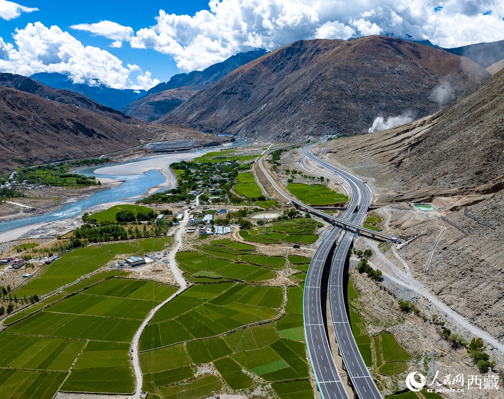 西藏拉萨至日喀则高等级公路今日全线通车【4】