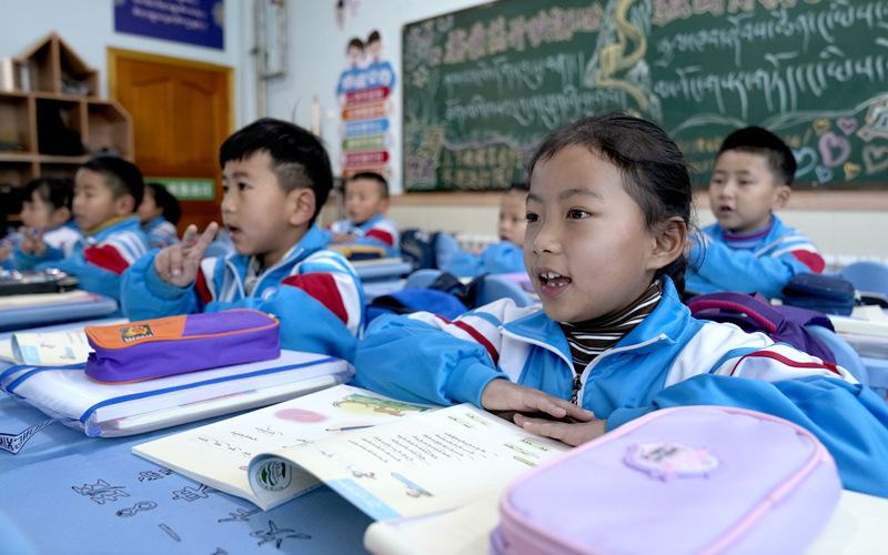 西藏拉萨：中小学春季学期开学