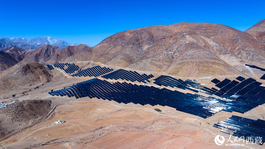 位於拉薩市堆龍德慶區邦村的華電堆龍牧光互補光儲項目。