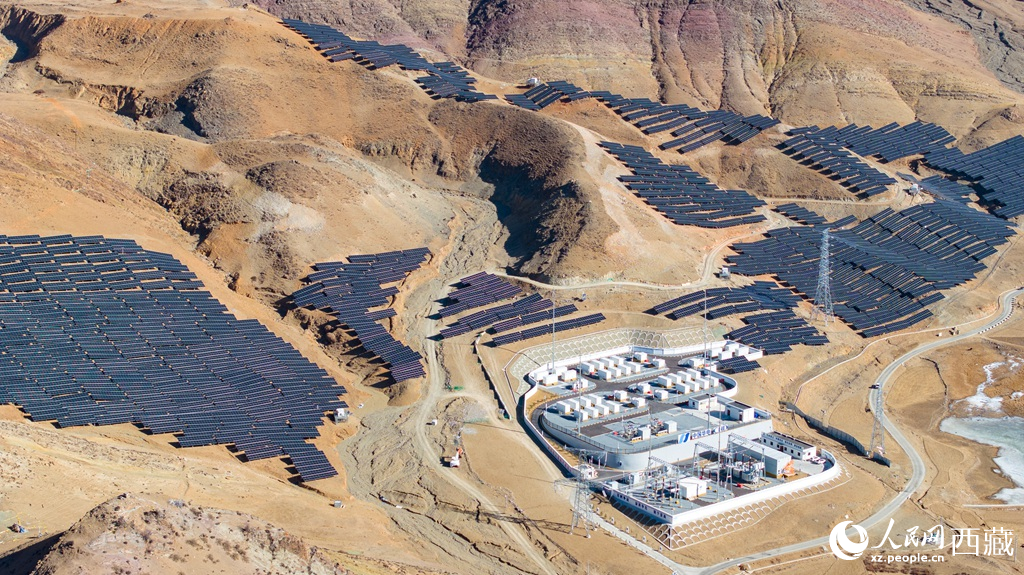 位於拉薩市堆龍德慶區邦村的華電堆龍牧光互補光儲項目。