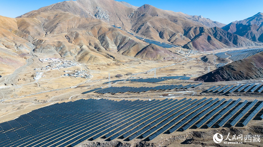 位於拉薩市堆龍德慶區邦村的華電堆龍牧光互補光儲項目。