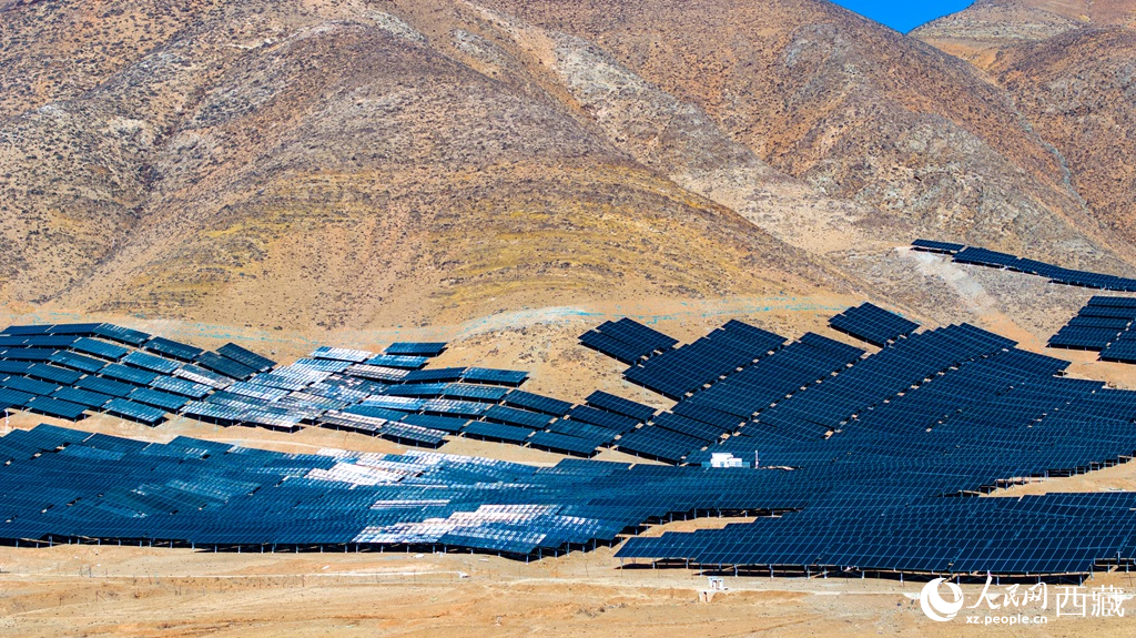位於拉薩市堆龍德慶區邦村的華電堆龍牧光互補光儲項目。