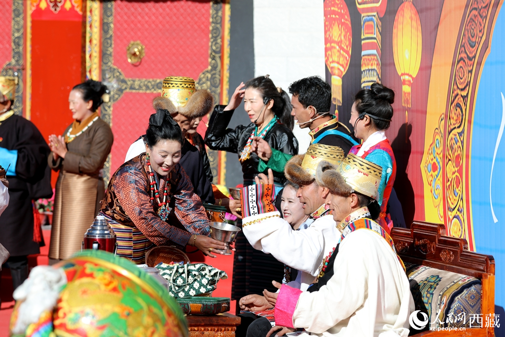 雅礱“村晚”鬧新春。人民網記者 吳雨仁攝