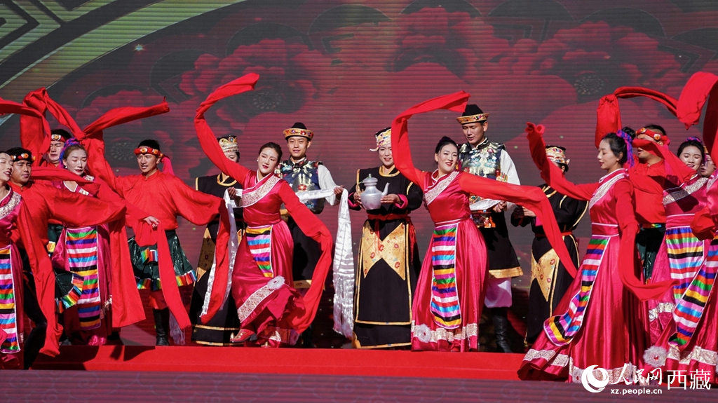 西藏林芝：邊境村響起新春歡歌