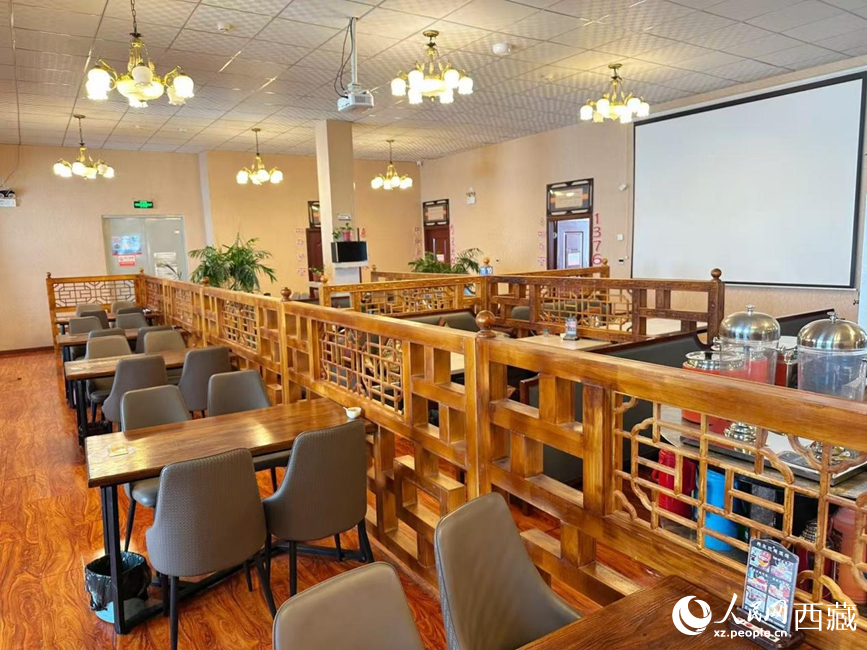 酒店餐厅升级改造。人民网记者 李海霞摄