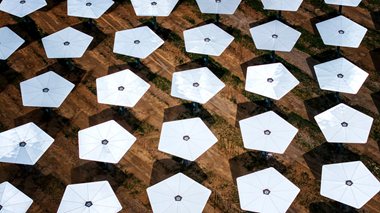 高原之上，萬鏡追光造綠電