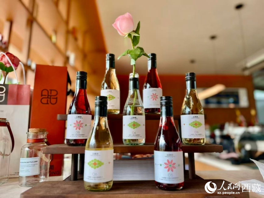 圖為達美擁酒庄系列葡萄酒產品。羅雨欣攝
