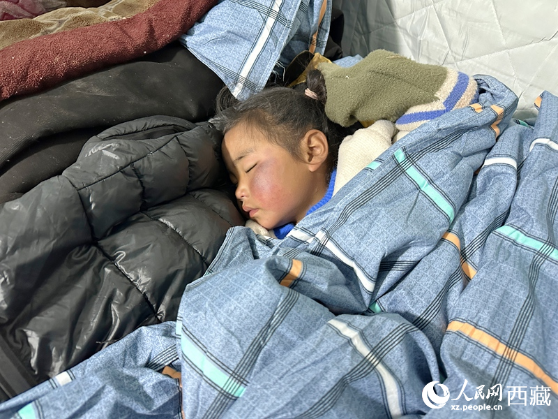 孩子已安稳入睡。人民网记者 李海霞摄