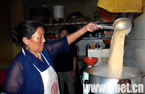 品味美食感受拉萨餐饮文化--甜茶篇