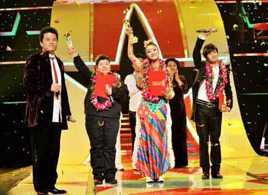 藏族姑娘旺姆获《星光大道》09年度总冠军