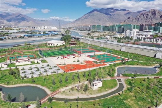 拉萨堆龙德庆区建成首个体育公园 提高群众生活质量