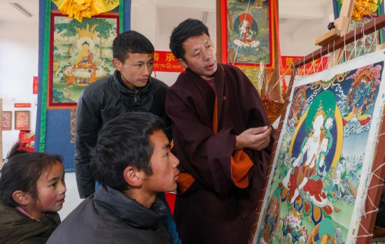 民族手工艺传承促进西藏乡村振兴