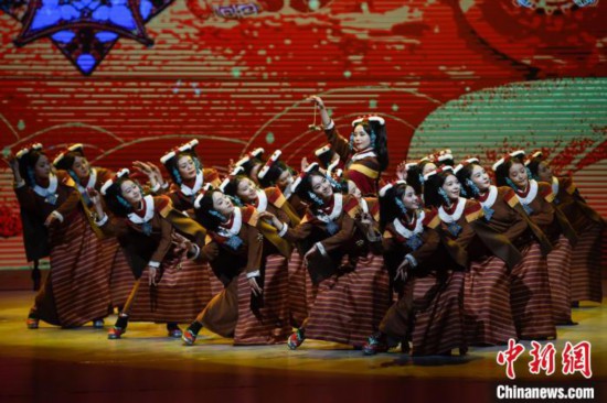 拉萨文化旅游节文艺演出精彩纷呈